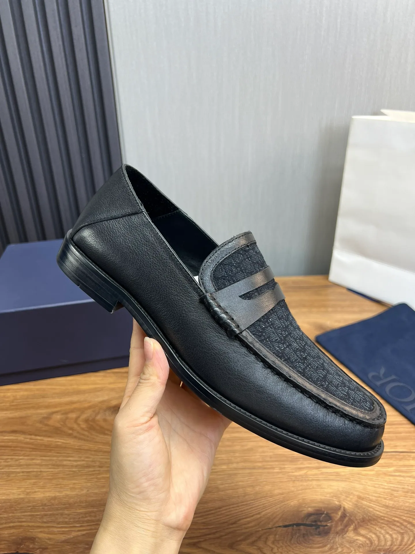 Men's men's shoes 💰580💰 Dior men's business casual leather shoes 👞all made of imported original brand leather, just to create a more comfortable wearing experience, upper: original cowhide ➕ imported sheepskin lining, original non-slip and wear-resistant rubber outsole ✔️36-45 (38.45 non-refundable)